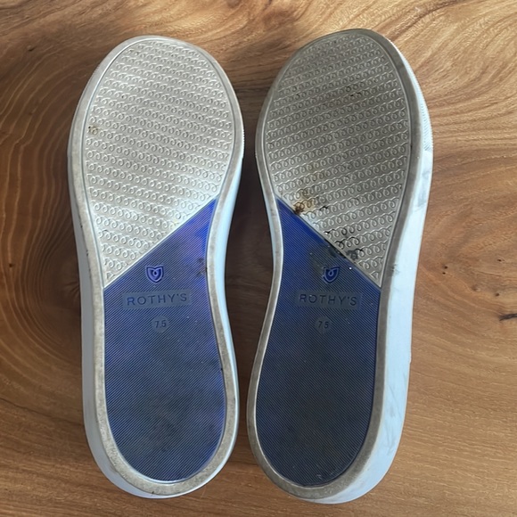 Rothy’s slip-on Sneaker in white - Picture 4 of 4